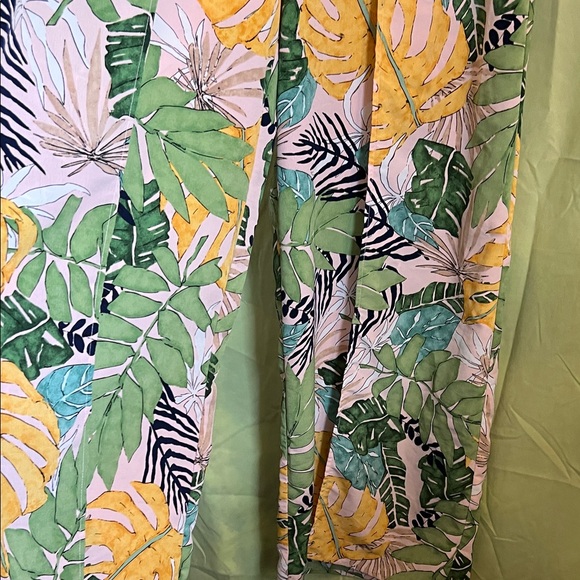 Forever 21 Leaf Print Wide Leg Pants - Picture 6 of 16